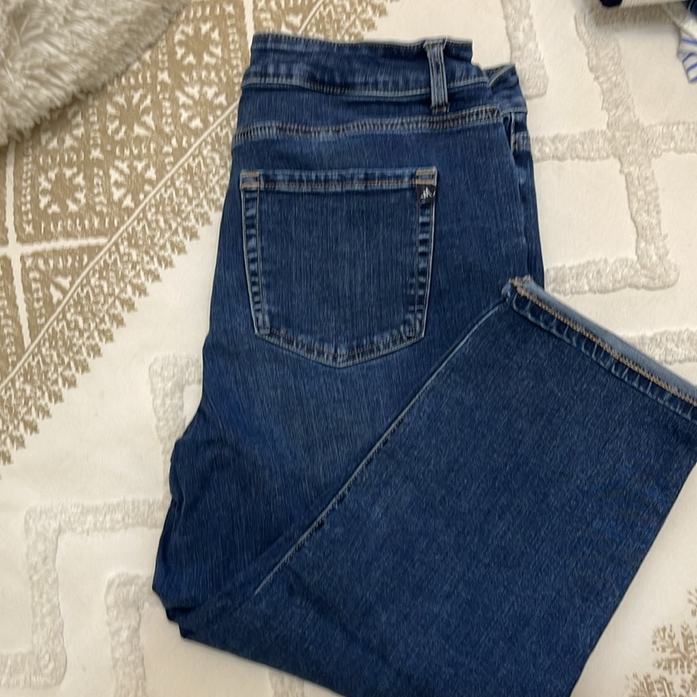 Maurice, Mid Rise Crops, Size 16 - Picture 5 of 5